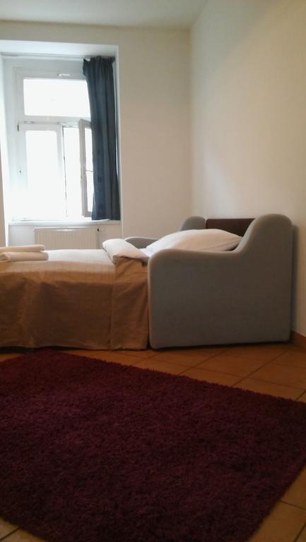 Lägenhet Plzenska 26